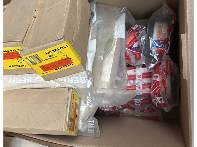 Partij sanitair en installatiemateriaal w.o. geberit - afbeelding 5 van  9
