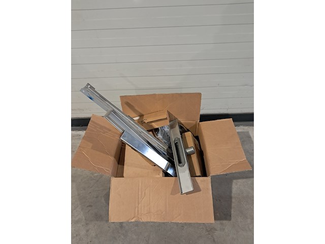 Partij sanitair goederen, o.a. villeroy&boch, novellini, zehnder, vasco & grohe - afbeelding 8 van  92