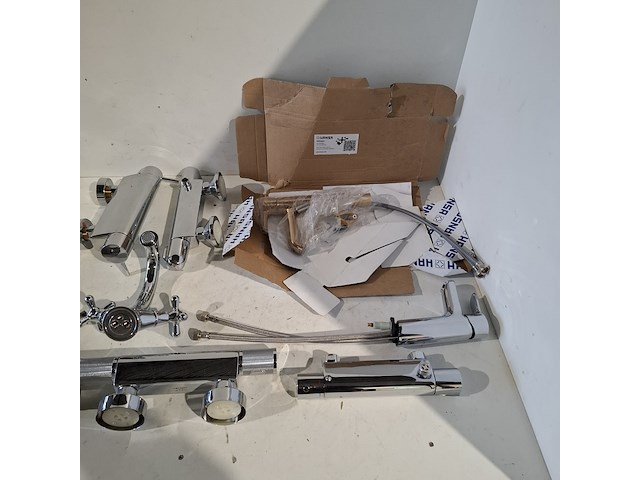 Partij sanitair goederen, o.a. villeroy&boch, novellini, zehnder, vasco & grohe - afbeelding 73 van  92