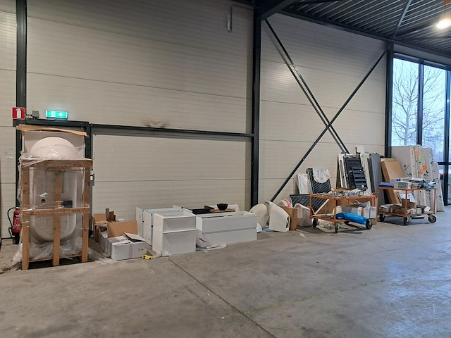 Partij sanitair goederen, o.a. villeroy&boch, novellini, zehnder, vasco & grohe - afbeelding 1 van  80