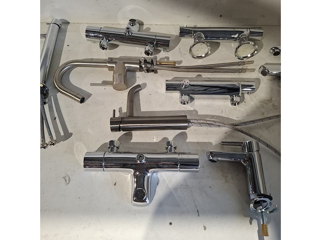 Partij sanitair goederen, o.a. villeroy&boch, novellini, zehnder, vasco & grohe - afbeelding 38 van  80