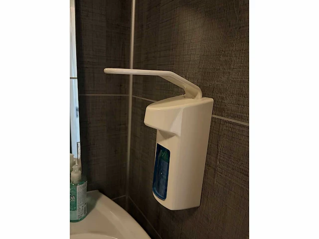 Partij sanitair / hygiëne artikelen - afbeelding 2 van  3