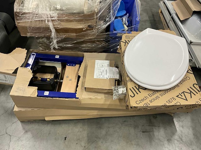 Partij sanitair & installatiematerialen - afbeelding 2 van  5