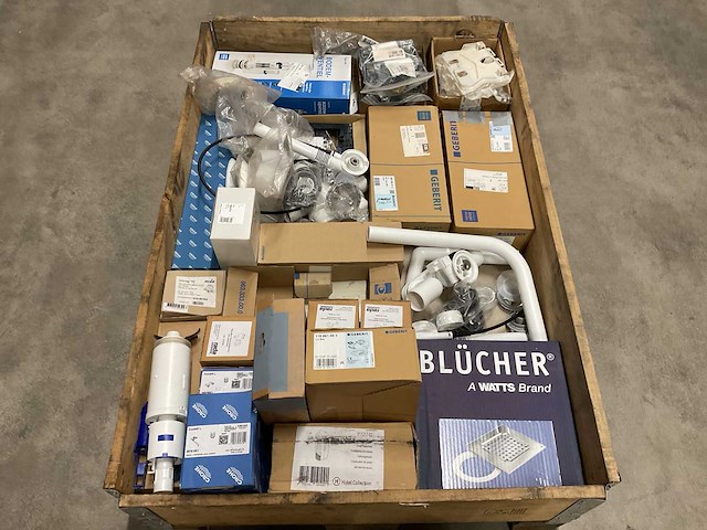 Partij sanitair toebehoren - afbeelding 1 van  3