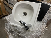 Partij sanitair w.o. wastafels - afbeelding 4 van  9