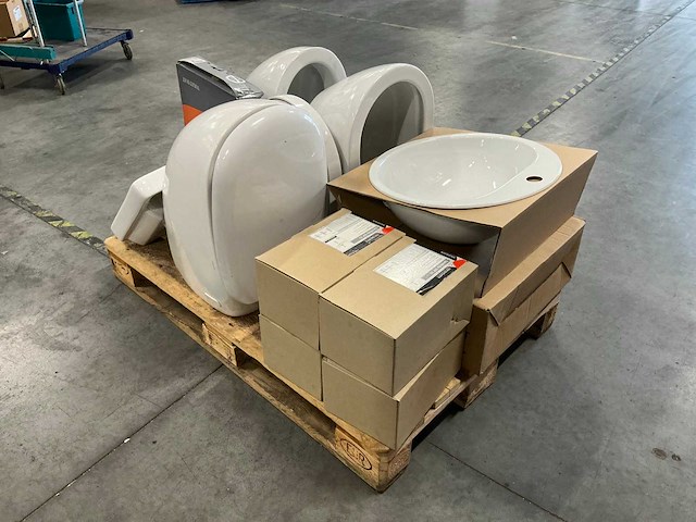 Partij sanitair - afbeelding 3 van  7