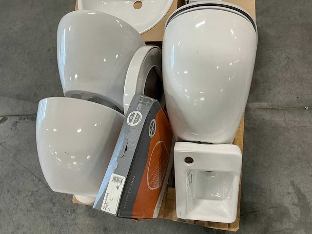 Partij sanitair - afbeelding 7 van  7