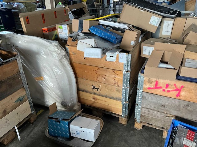 Partij sanitair - afbeelding 1 van  8