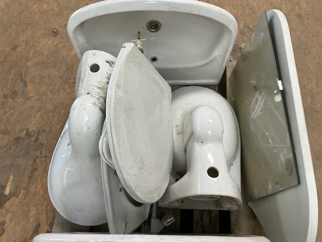 Partij sanitair - afbeelding 3 van  4