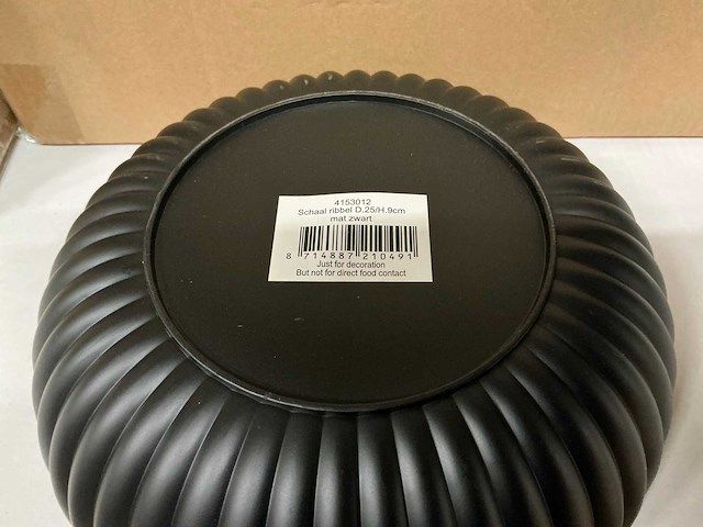 Partij schaal ribbel d25/h9cm mat zwart (96x) - afbeelding 2 van  4