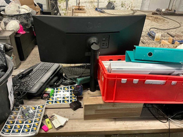 Partij schadematerialen - afbeelding 11 van  53