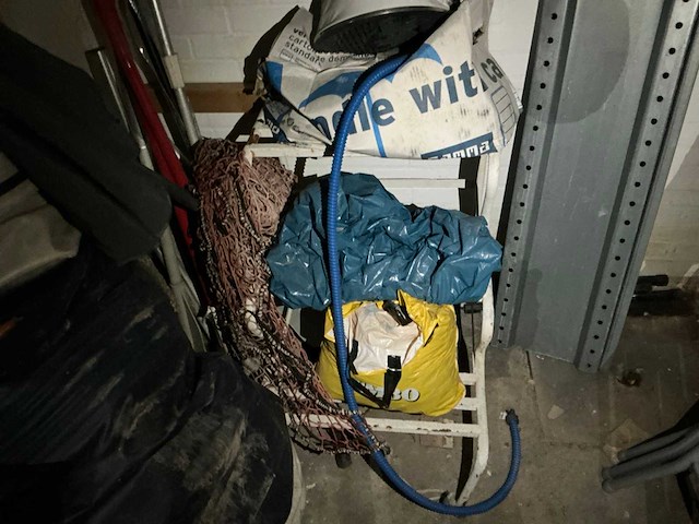 Partij schadematerialen - afbeelding 30 van  53