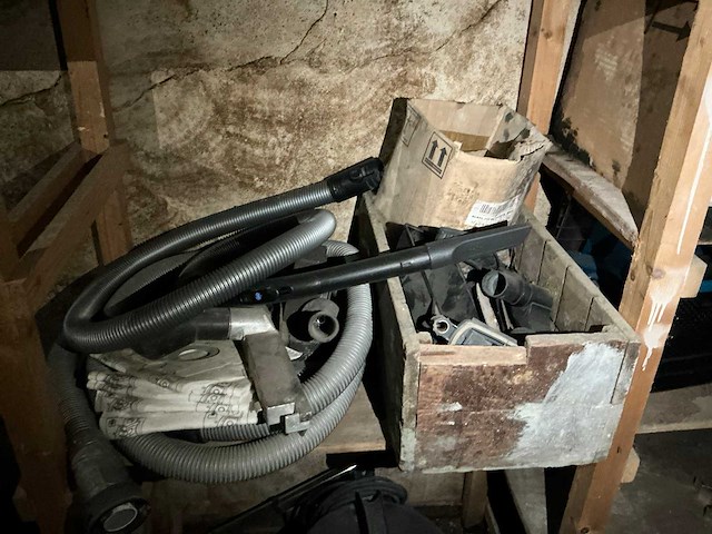 Partij schadematerialen - afbeelding 39 van  53