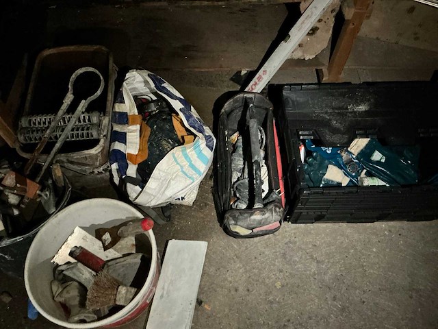 Partij schadematerialen - afbeelding 43 van  53