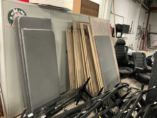 Partij schadematerialen - afbeelding 34 van  53