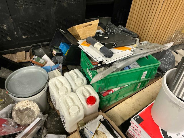 Partij schadematerialen - afbeelding 50 van  53