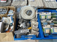 Partij schakel en aansluitmateriaal - afbeelding 17 van  42