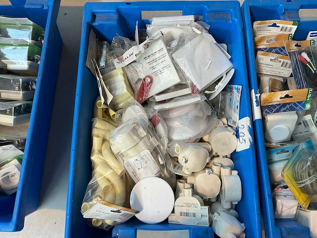 Partij schakel en aansluitmateriaal - afbeelding 12 van  42