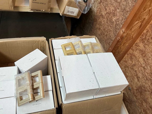 Partij schakel en aansluitmateriaal - afbeelding 11 van  19