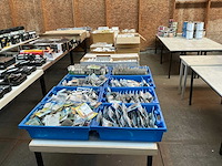 Partij schakel en aansluitmateriaal - afbeelding 1 van  19