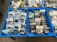 Partij schakel en aansluitmateriaal - afbeelding 13 van  19