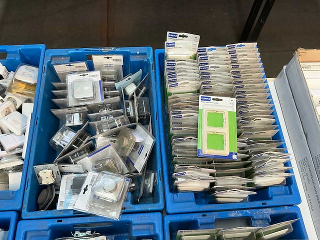Partij schakel en aansluitmateriaal - afbeelding 16 van  19
