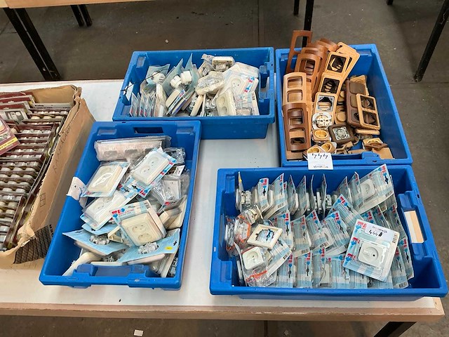 Partij schakel en aansluitmateriaal - afbeelding 5 van  12