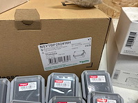 Partij schakelaars, stopcontacten & afdekplaten - afbeelding 16 van  25