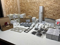 Partij schakelaars, stopcontacten & afdekplaten - afbeelding 25 van  25