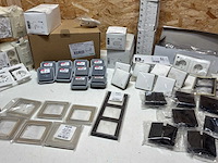 Partij schakelaars, stopcontacten & afdekplaten - afbeelding 4 van  25