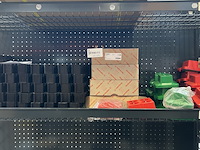 Partij schakelmateriaal en accessoires - afbeelding 1 van  9