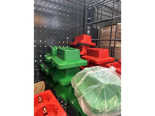 Partij schakelmateriaal en accessoires - afbeelding 6 van  9