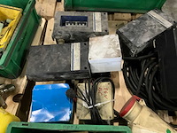 Partij schakelmateriaal en toebehoren - afbeelding 7 van  8