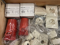 Partij schakelmateriaal - afbeelding 4 van  5