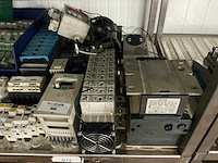 Partij schakelmateriaal - afbeelding 2 van  5