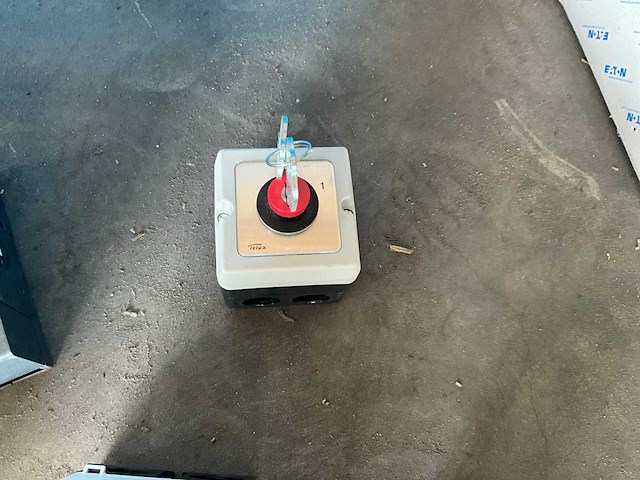 Partij schakelmateriaal - afbeelding 6 van  11