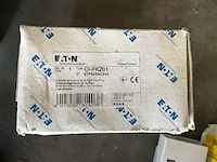 Partij schakelmateriaal - afbeelding 9 van  11