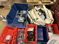 Partij schakelmateriaal - afbeelding 11 van  14