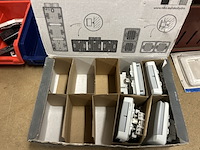 Partij schakelmateriaal - afbeelding 12 van  14