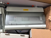 Partij schakelmateriaal - afbeelding 2 van  9