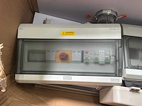 Partij schakelmateriaal - afbeelding 3 van  9
