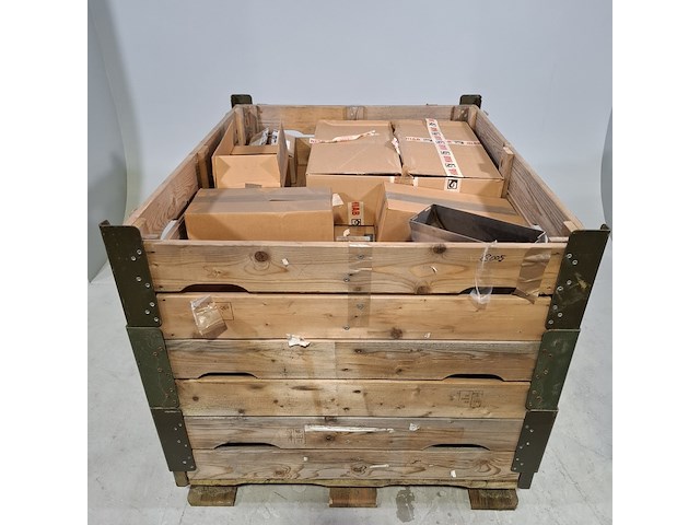 Partij scharnieren en onderdelen, o.a. daf - afbeelding 1 van  10