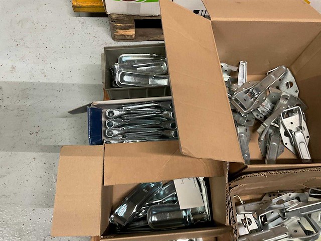 Partij scharnieren en pin - afbeelding 3 van  6