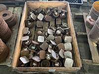 Partij scharnierpunten voor kipperbak - afbeelding 1 van  2