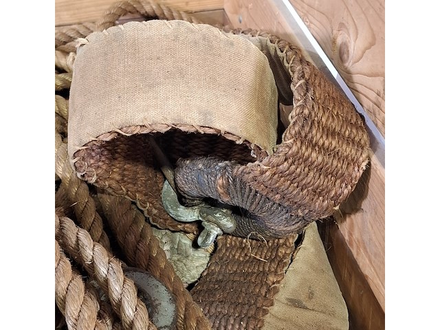 Partij scheeps touwen - afbeelding 7 van  7