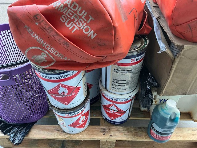 Partij scheepsvaart benodigdheden - afbeelding 2 van  10