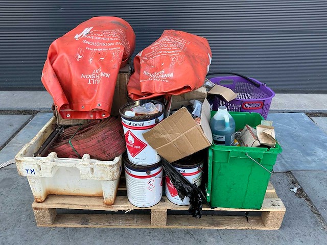 Partij scheepsvaart benodigdheden - afbeelding 3 van  10