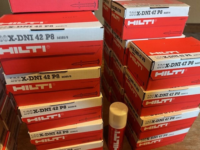 Partij schietnagels hilti - afbeelding 2 van  3