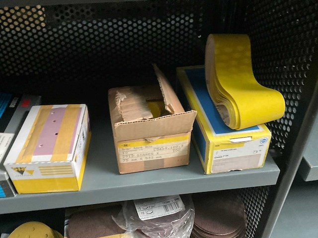 Partij schilders benodigdheden - afbeelding 2 van  13