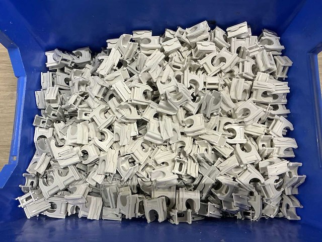 Partij schnabel 16mm kabelbuisklem - afbeelding 1 van  5